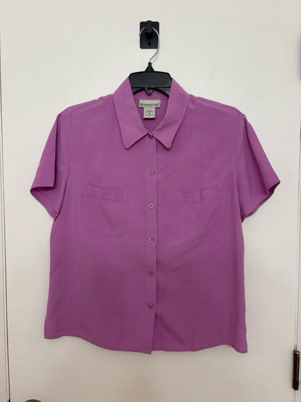 100% SILK | Short Sleeve Button-Down Collared Blouse | Vintage | Magenta | M